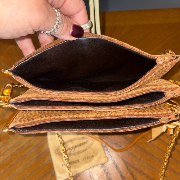 Caggiano Vintage Suede Shoulder Bag - Picture 6 of 8